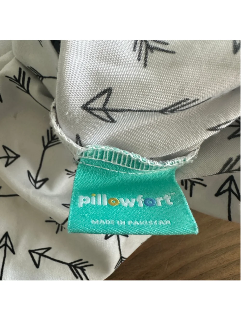 Pillowfort Twin Bed Sheet Set White Black Arrow Geometric Kids Bedding
